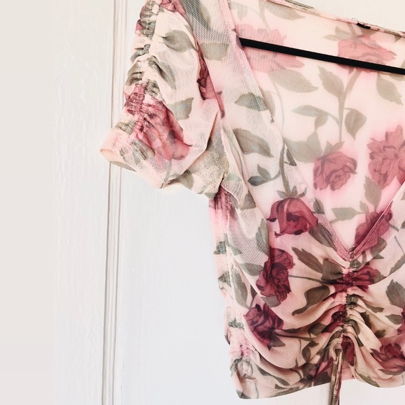 Sheer floral print cropped top with ruching and tie detail (size small) - Picture 3 of 3